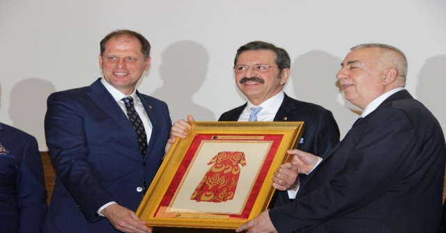 TOBB Başkanı Hisarcıklıoğlu Manisa'da iş dünyasına seslendi