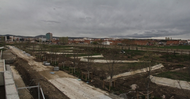 Başkan Gül Kentparktaki Çalışmaları İnceledi