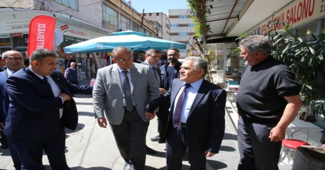 Başkan Büyükkılıç, Camikebir Esnafını Ziyaret Etti