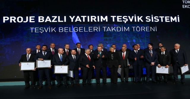 İpek Grup Yönetim Kurulu Başkanı Saffet Aslan Teşvik Belgesinin Cumhurbaşkanının Elinden Aldı