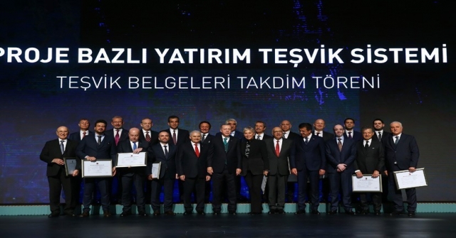 İpek Grup Yönetim Kurulu Başkanı Saffet Aslan Teşvik Belgesinin Cumhurbaşkanının Elinden Aldı