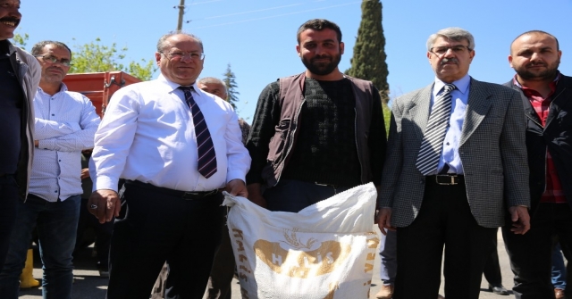 Mardinde Çiftçilere Hindi Dağıtıldı