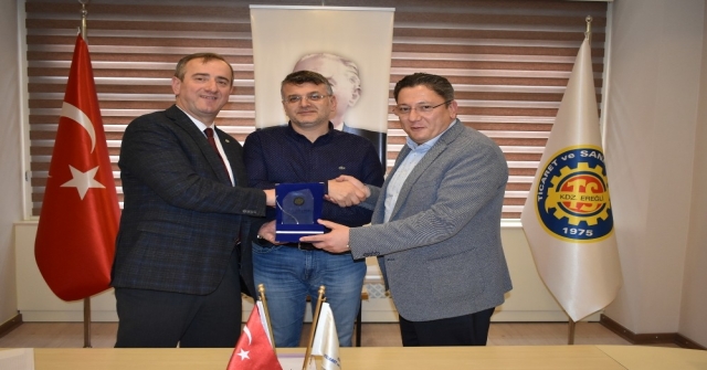 Kdz.Ereğli TSO Meclis üyelerine plaket