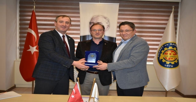 Kdz.Ereğli TSO Meclis üyelerine plaket