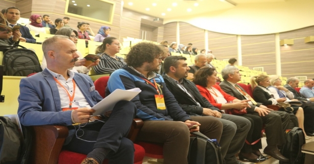 Hrü Rektörü Prof. Dr. Taşaltın: “Nakit Alan Çiftçi Üretime Yönelmez