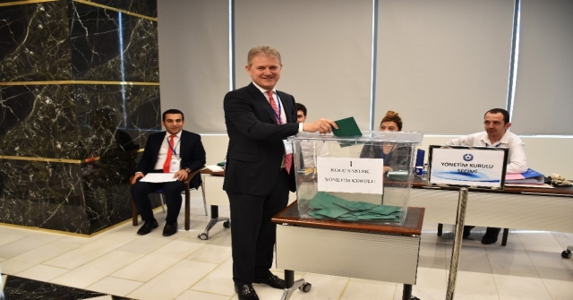 İzmir Ticaret Odasında Mahmut Özgener Dönemi