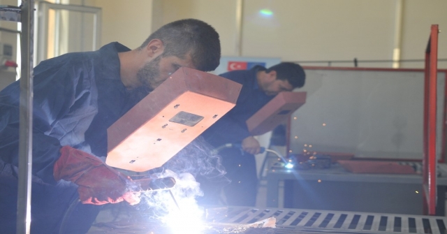 Gso-Mem Kursiyerlerini İstihdama Yarım Maaş Destek