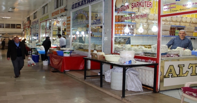 Otlu Peynirin Fiyatı Cep Yakıyor