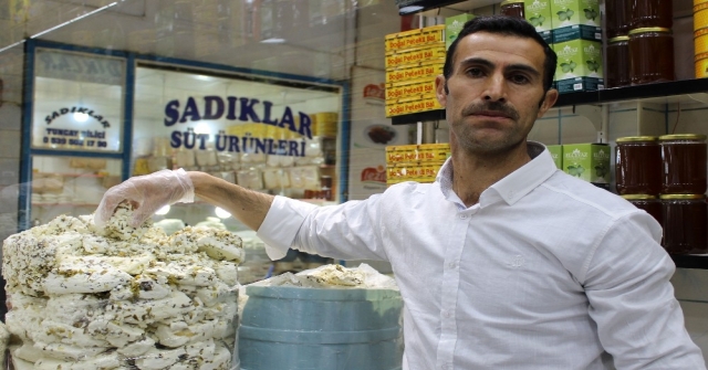 Otlu Peynirin Fiyatı Cep Yakıyor