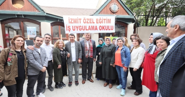Başkan Karaosmanoğlu: “Ülkemizin Ve Kentimizin Değerlerine Sahip Çıkıyoruz”