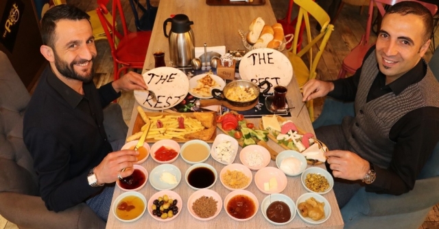 The Rest Coffeeden Zengin Kahvaltı Sofrası