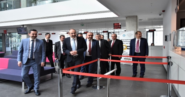 Başkan Gülsoydan Oda Personeline Ziyaret