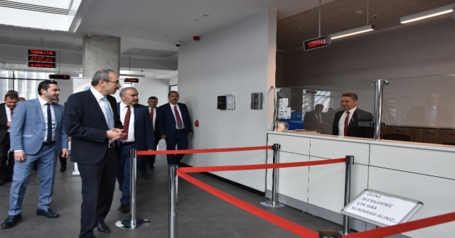 Başkan Gülsoydan Oda Personeline Ziyaret