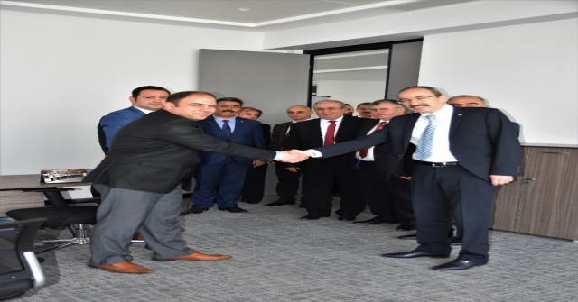Başkan Gülsoydan Oda Personeline Ziyaret