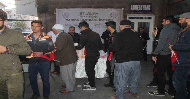 Ağrıda ‘57 Alay Vefa Yürüyüşüne Yüzlerce Kişi Katıldı
