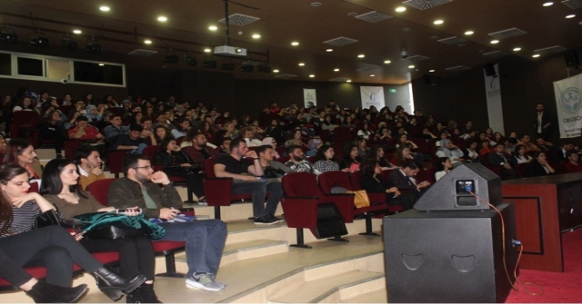 Aloğlu'ndan Üniversite Öğrencilerine Kariyer Ve Ekonomi Dersi