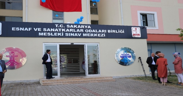 Bakan Sarıeroğlu: “Kıdem Tazminatı Gündemin İlk Sırasında”