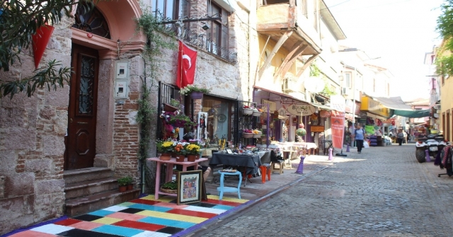 Tatil 4 güne çıkınca turizmcinin yüzü güldü