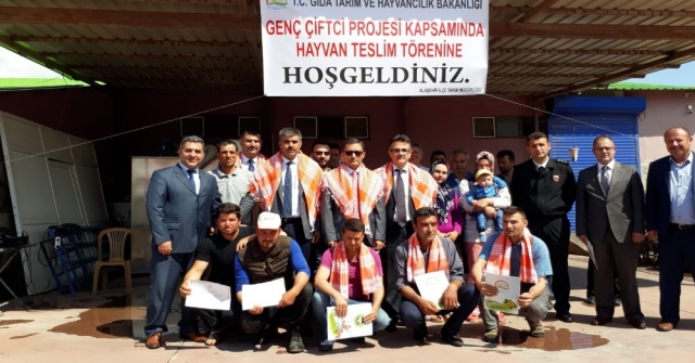 Alaşehirli Genç Çiftçilere 444 Küçükbaş Hayvan Dağıtıldı