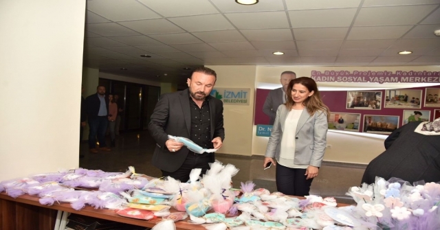 İzmitli Kadınlar, Ürettikleri Ürünleri Satışa Çıkarttılar