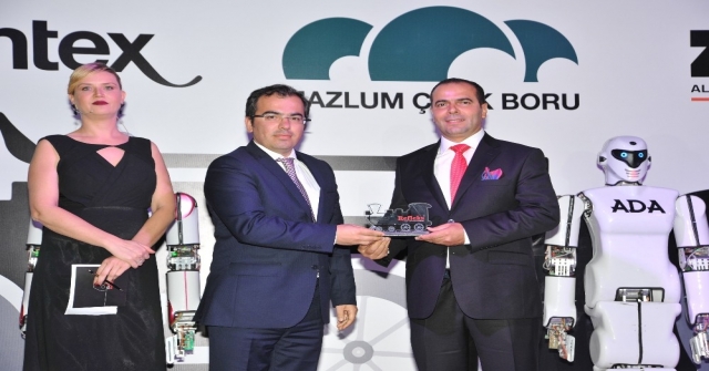 Bossayı Satın Alan İsrafil Uçuruma ‘Yılın İşadamı Ödülü