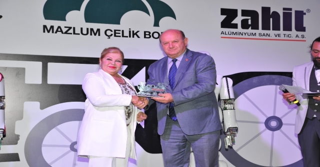 Bossayı Satın Alan İsrafil Uçuruma ‘Yılın İşadamı Ödülü
