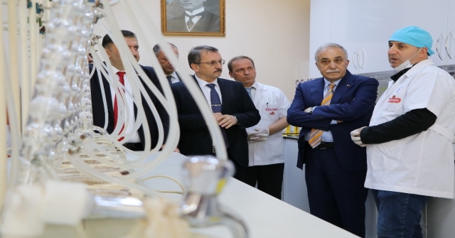 Bakan Fakıbaba: Türk Halkı Ekmek Yemeyebilir Ama Mutlaka Ve Mutlaka Çay İçecektir
