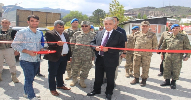 Hakkaride ‘Yöresel Ürünler Fuarı Açıldı