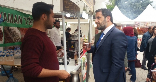 Başkan Gür'den  Yöresel Ürünler Fuarına Ziyaret