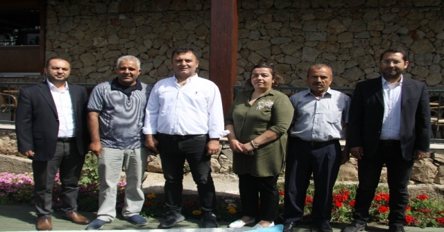 Dünyanın Annelerine Antalyadan 42 Milyon Dal Çiçek