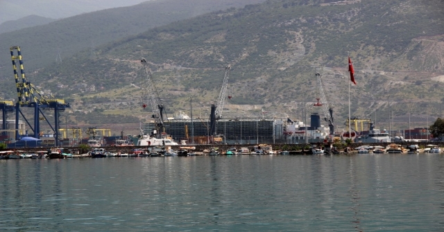 İthal Anguslar İskenderun Limanına Geldi