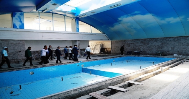 Şanlıurfada Yarı Olimpik Yüzme Havuzu İnşaatı Sürüyor