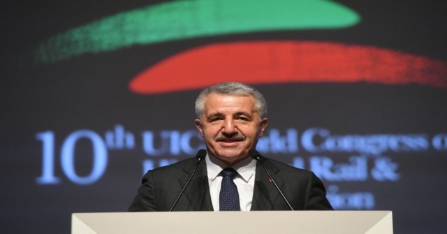 Bakan Arslan: Türkiyede 40 Milyon Kişiyi Yht İle Taşıdık