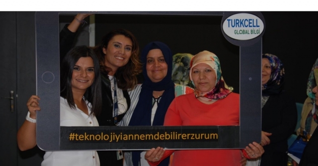 Anneler Teknolojiyi Çocuklarından Öğrendi