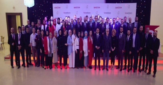 Birevim, Toplu Tapu Teslim Töreninde 100 Aileye Tapularını Teslim Etti