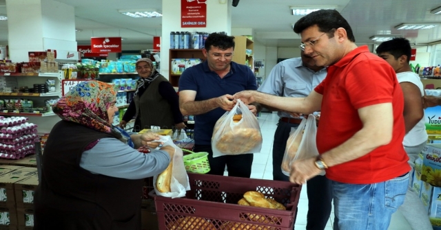 Marketçi Ragıp, Ramazanda Da İş Başında