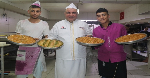 Gaziantepte Baklavacılar Zam Yapmamak İçin Direniyor