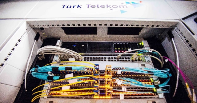 Türk Telekom 130 Milyon Tl Yatırımla Esenyurt Veri Merkezini Açtı