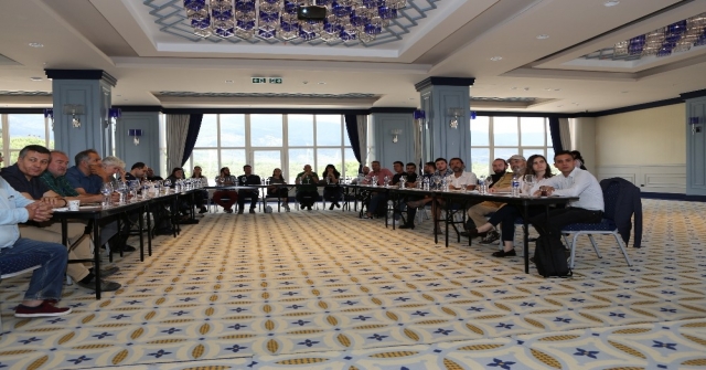 Edremitte Zeytinyağı Tadım Eğitimi Yapıldı