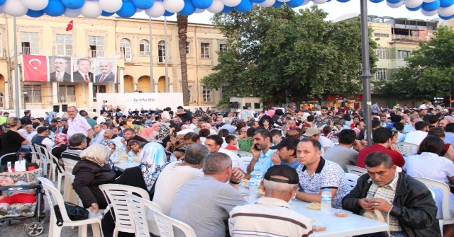 Tümsiadtan 2 Bin Kişilik İftar Yemeği