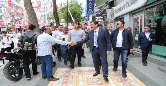 Bakan Tüfenkciden Döviz Ve Faiz Değerlendirmesi