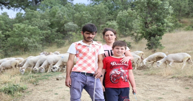 (Özel) Göçten Vazgeçip Hayvancılığa Başladılar