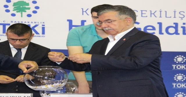 Sivasta Toki Konutlarının Kuraları Çekildi