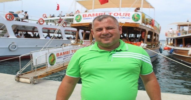 Ayvalıkta Gezi Teknelerinde Bayram Coşkusu