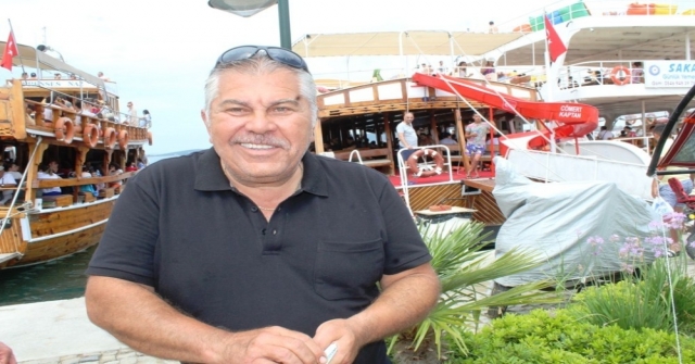 Ayvalıkta Gezi Teknelerinde Bayram Coşkusu