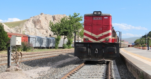 Van-Tebriz Tren Seferleri Yeniden Başladı
