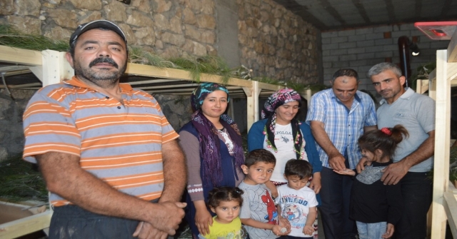 İpekböceği Kadınların Yüzünü Güldürdü