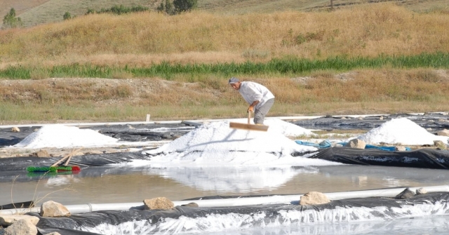 Aktuzlada Günde 120 Ton Tuz Üretiliyor