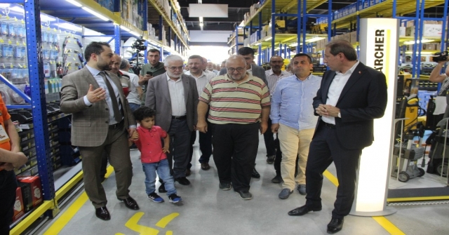 Konyanın En Büyük Endüstriyel Yapı Marketi Açıldı