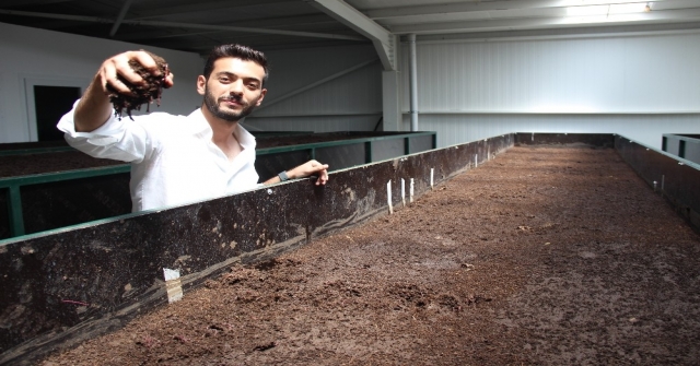 Solucan Sevgisi İş Sahibi Yaptı
